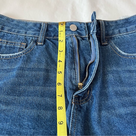 Shein High Waisted Denim Jean Shorts Size 6 - Picture 5 of 7